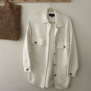 Women’s White Shacket size S